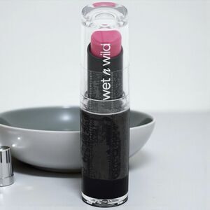 Wet n Wild Lipstick 967 Dollhouse Pink New Sealed Discontinued Shade